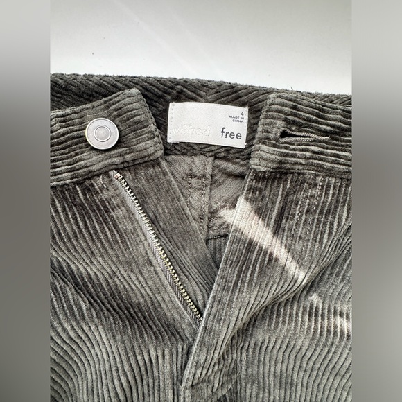 Wilfred Free Corduroy Skirt in Olive Green (Aritzia) - Picture 5 of 6